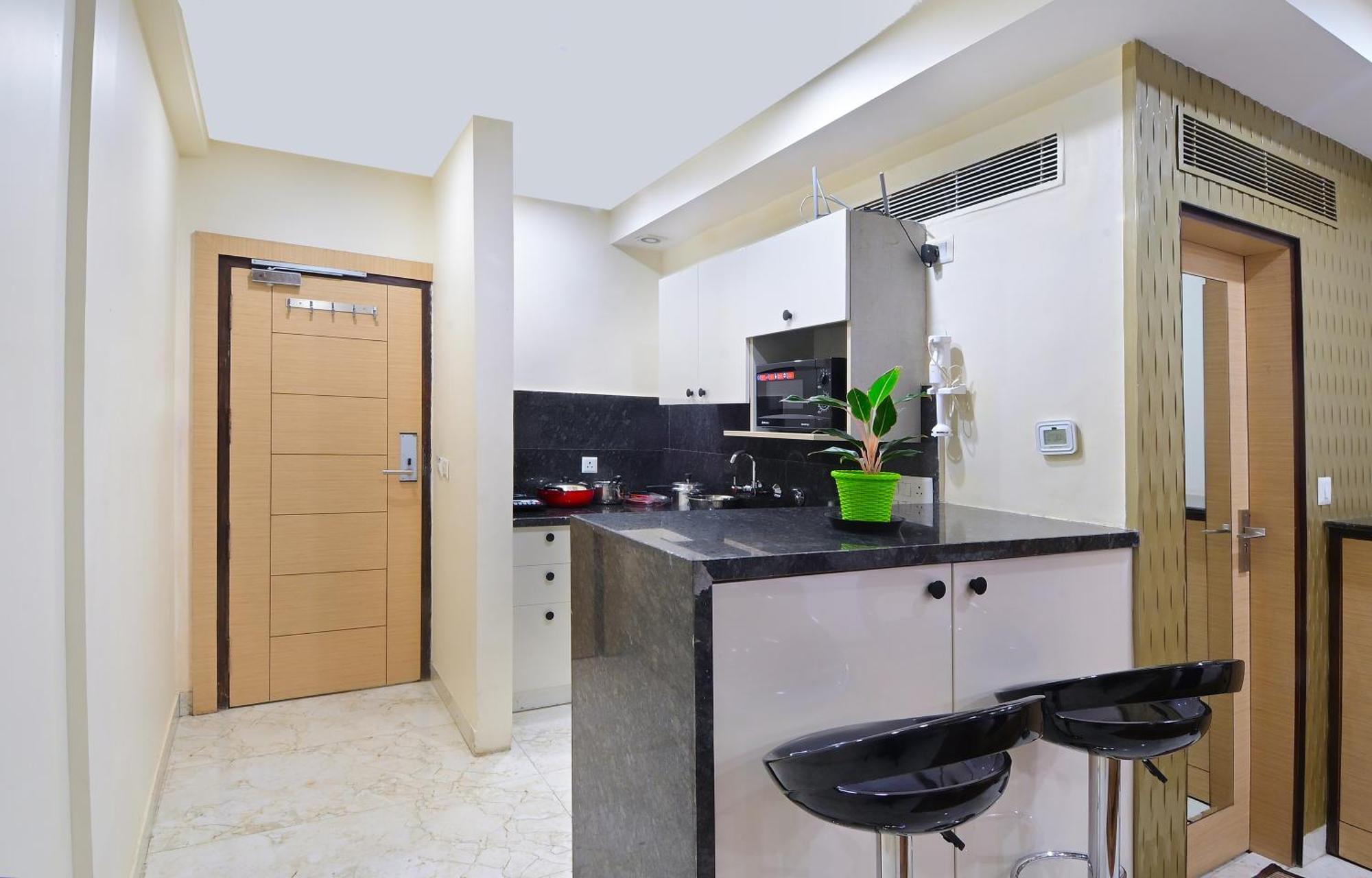 Hari Homes - Just A Min Walk From Railway Station * New Delhi