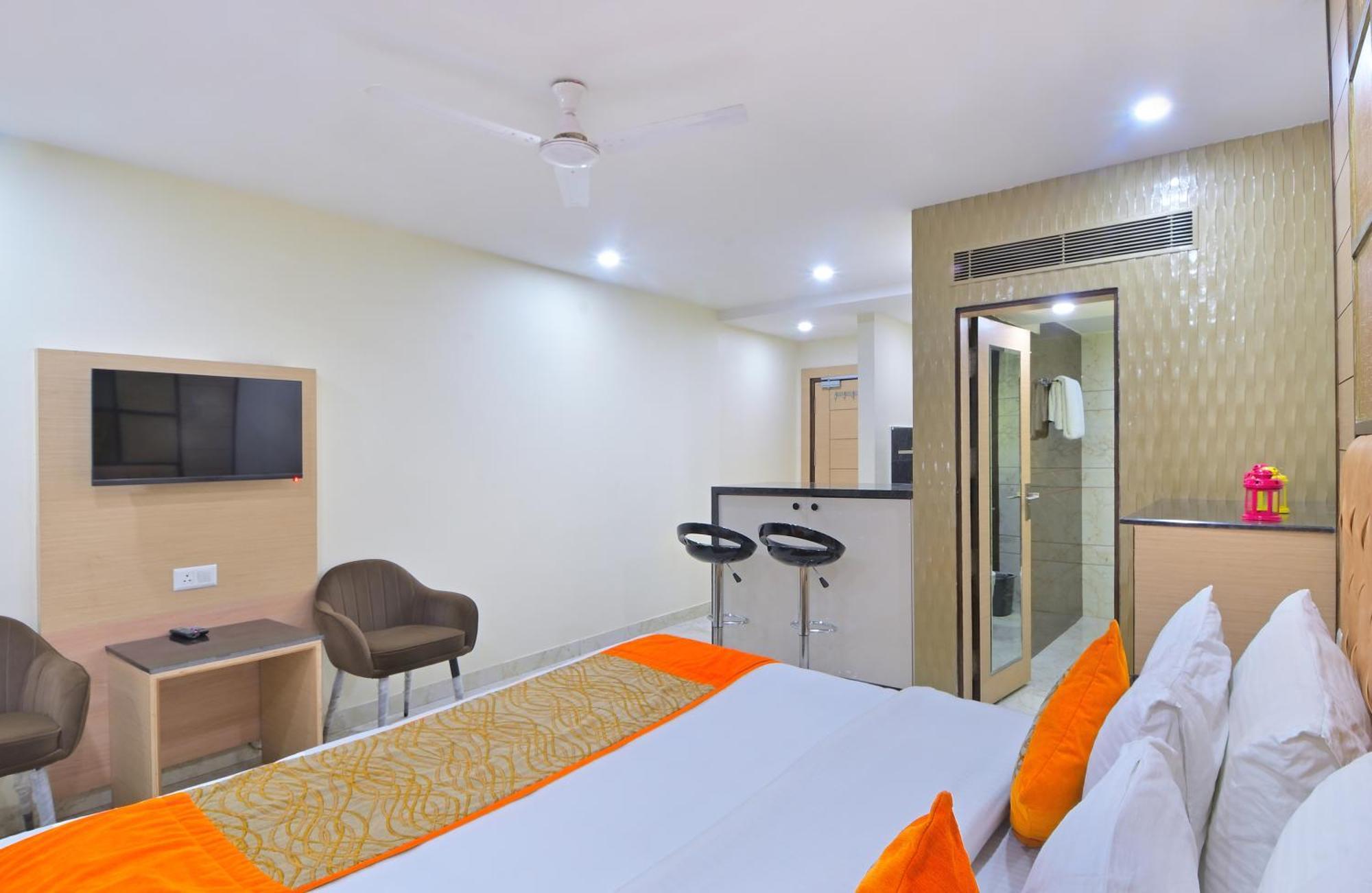 Bed & Breakfast Hari Homes - Just A Min Walk From Railway Station